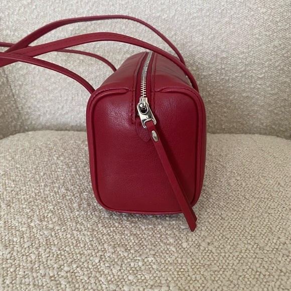 NWT Madewell The Brioche Mini Shoulder Bag in 'Scarlet' - Picture 3 of 13